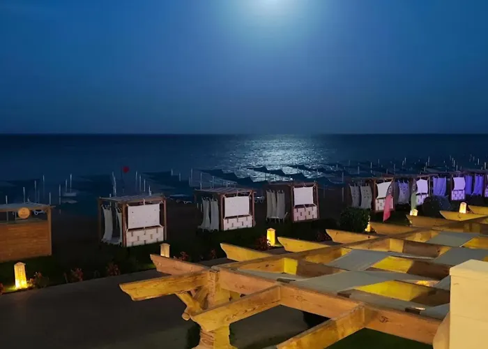 Luxury Beachfront Studio- Foreign Nationals Only
