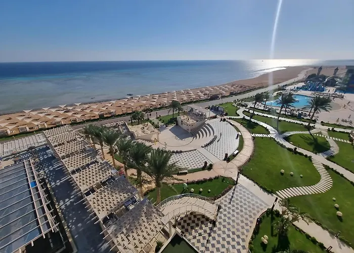 Aparthotel Luxury Beachfront Studio- Foreign Nationals Only 4*