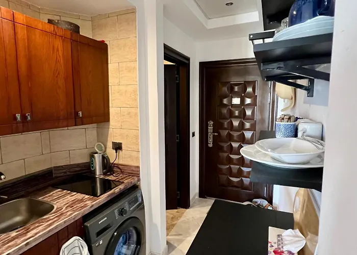 Luxury Beachfront Studio- Foreign Nationals Only 4* Hurghada