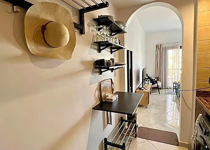 Luxury Beachfront Studio- Foreign Nationals Only