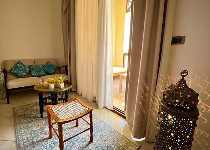 Aparthotel Luxury Beachfront Studio- Foreign Nationals Only Hurghada